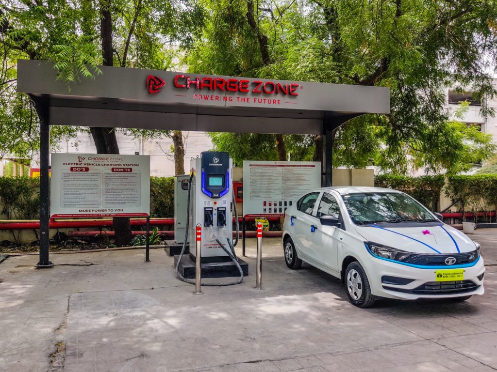 Mahindra & Mahindra partners with Charge+Zone to set up EV Charging Infrastructure